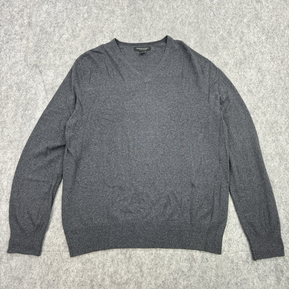 Banana Republic Luxe Sweater Mens Large Gray V Neck Silk Cashmere Luxury Classic